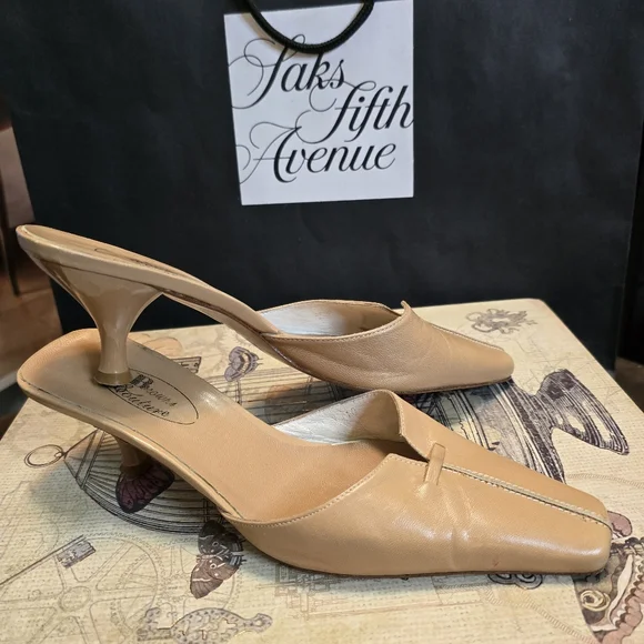 Mules - Picture 7 of 12